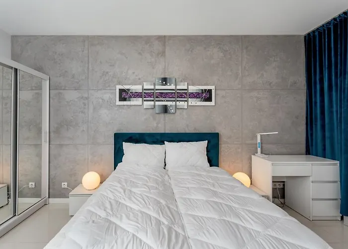 Apartment Intelliparts B